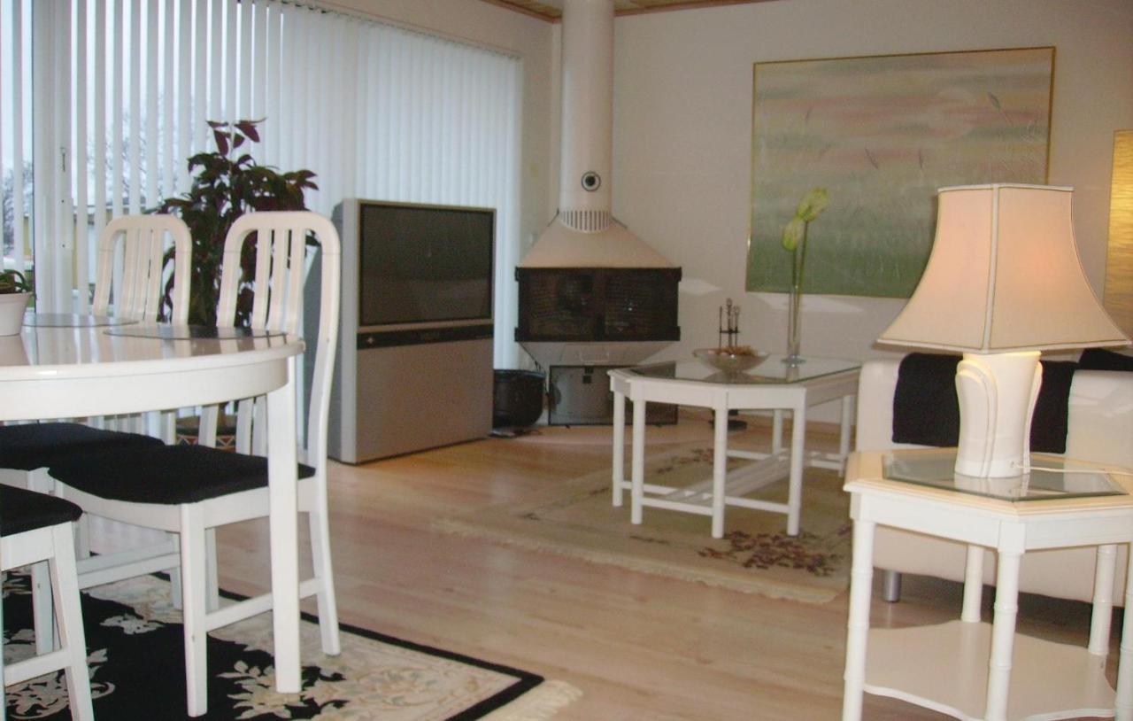 Awesome Home In Soelvesborg With House Sea View Екстериор снимка