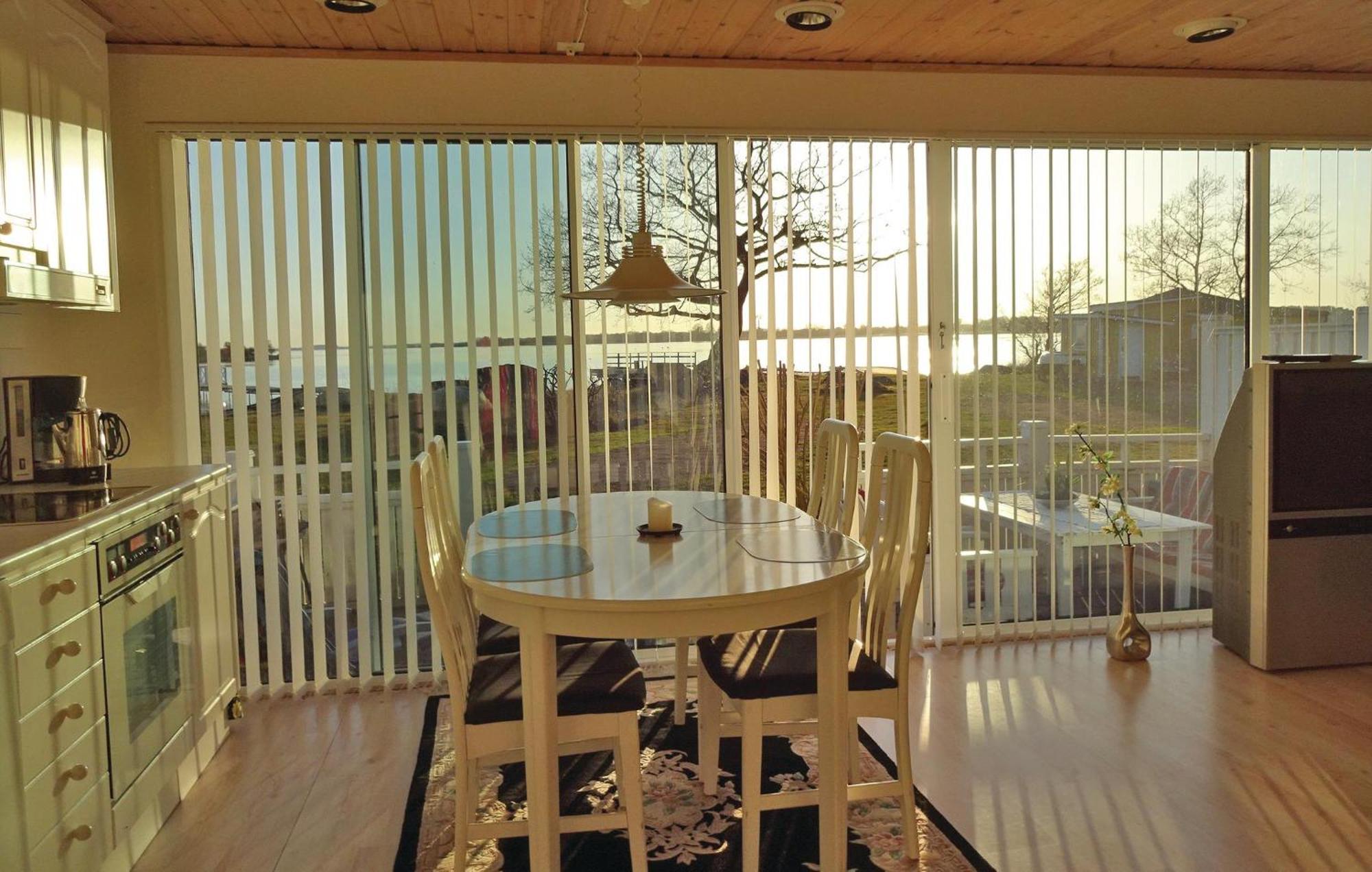 Awesome Home In Soelvesborg With House Sea View Екстериор снимка